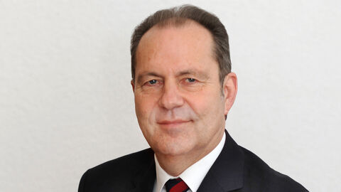 Ehemaliger Präsident Dr. Prof. Eibelshäuser Ehemaliger Präsident Dr. Prof. Eibelshäuser