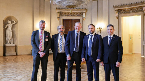 Besuch im Landtag Alexander Beer, Dr. Ulrich Keilmann, Dr Walter Wallmann, Andrii Maisner und Mykhailo Tolstanov im Hessischen Landtag (v.l.)