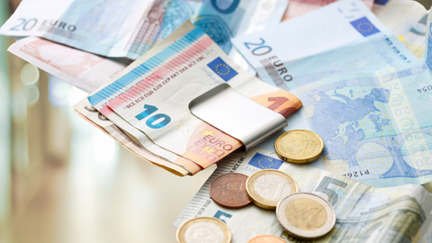 Statement zum Nachtragshaushalt 2025  Geldscheine und Münzen